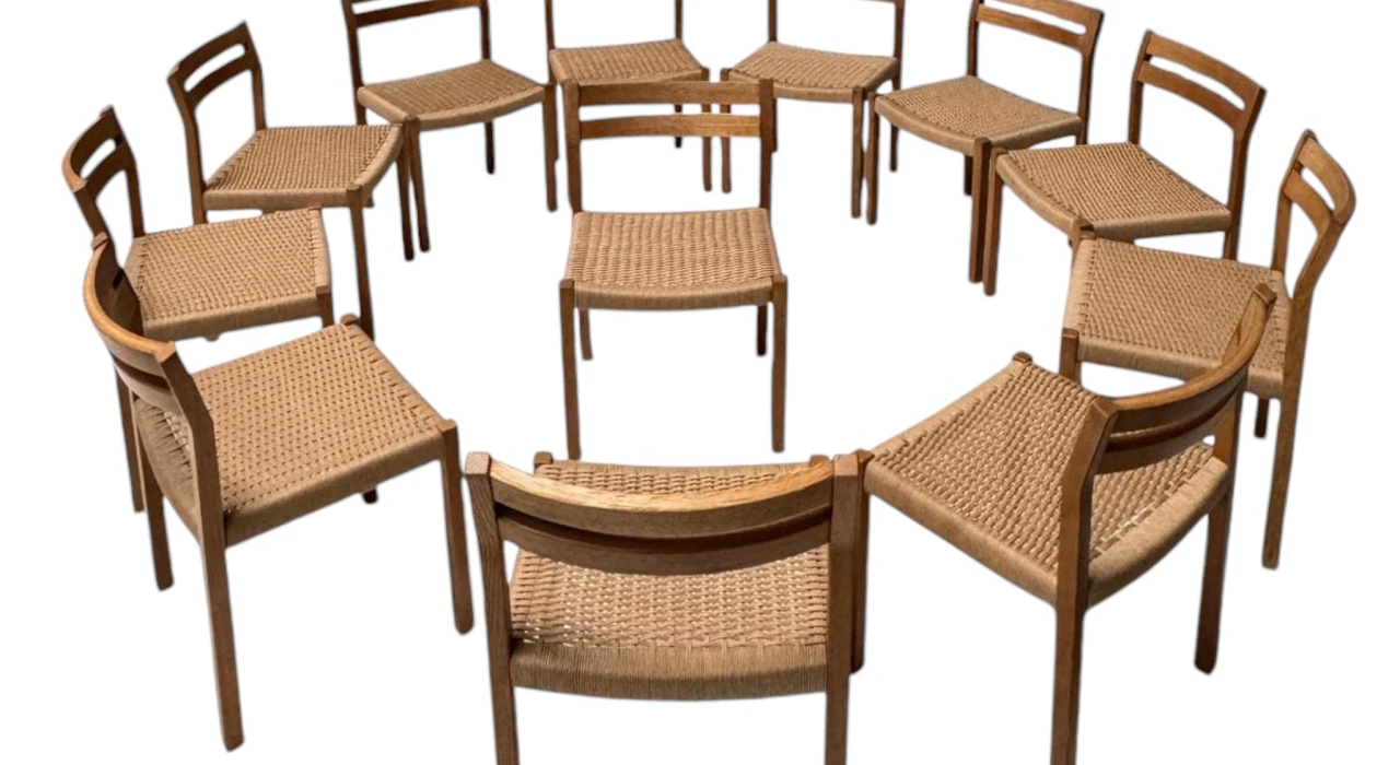 Set of 12 Mid-Century Modern 401 Dining Room Chairs by Niels Otto Møller, 1970s